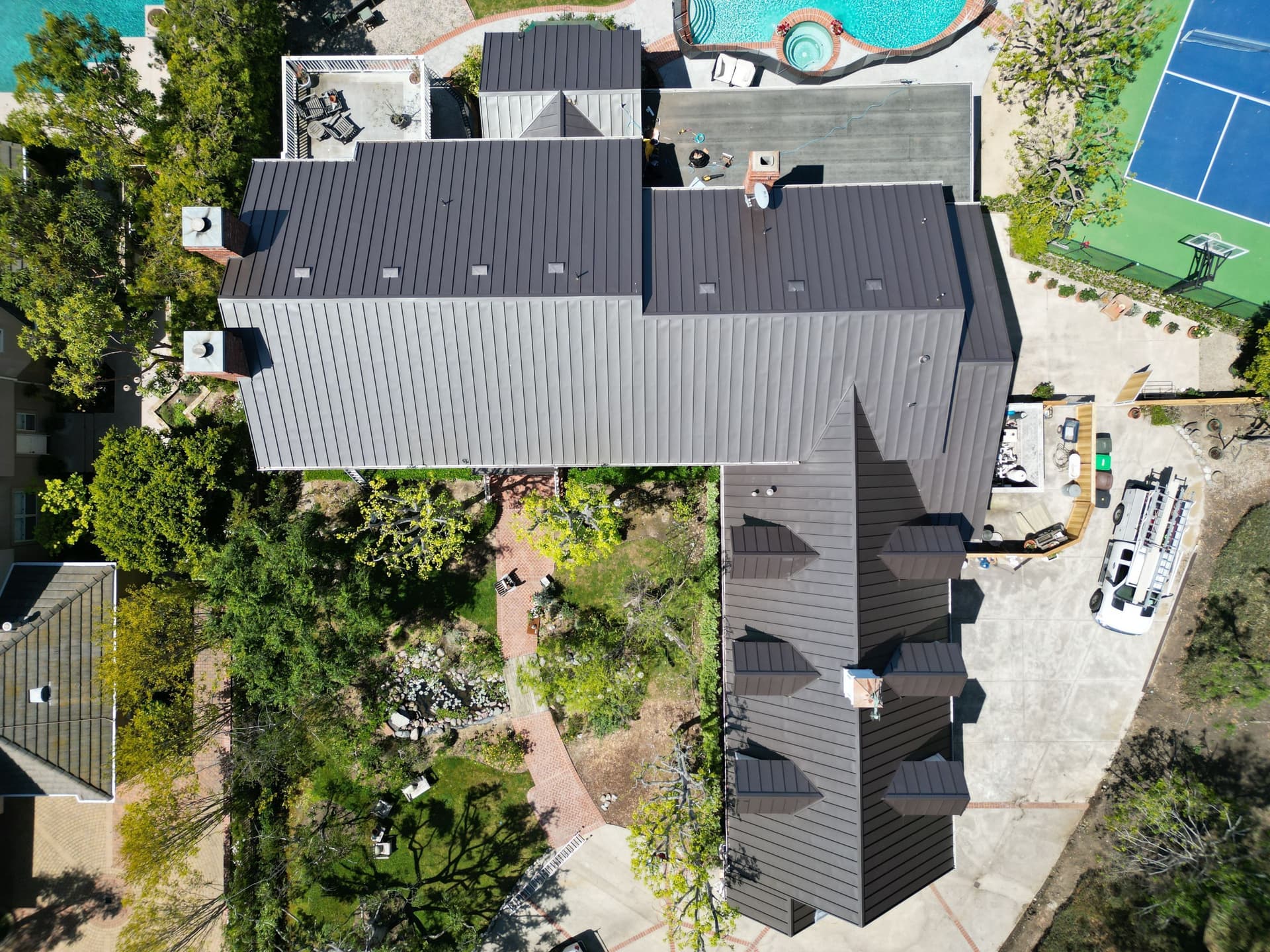 Gallery photos for Standing-Seam Metal Roof (Antique color) installation in San Juan Capistrano: Image #17