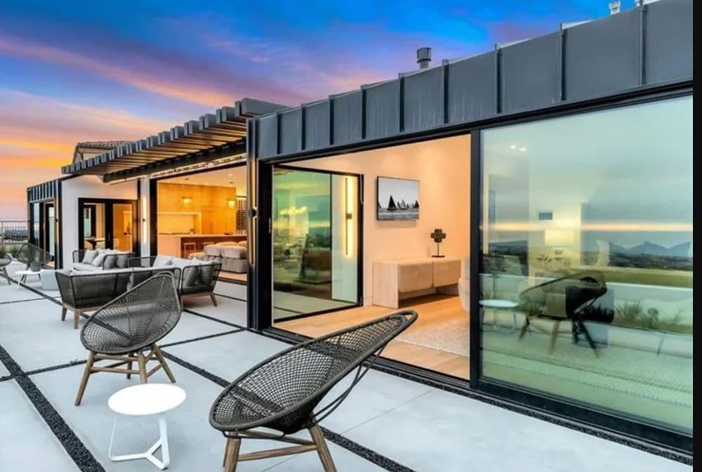 Gallery photos for Standing-Seam Metal Roof in Corona Del Mar, CA: Image #2